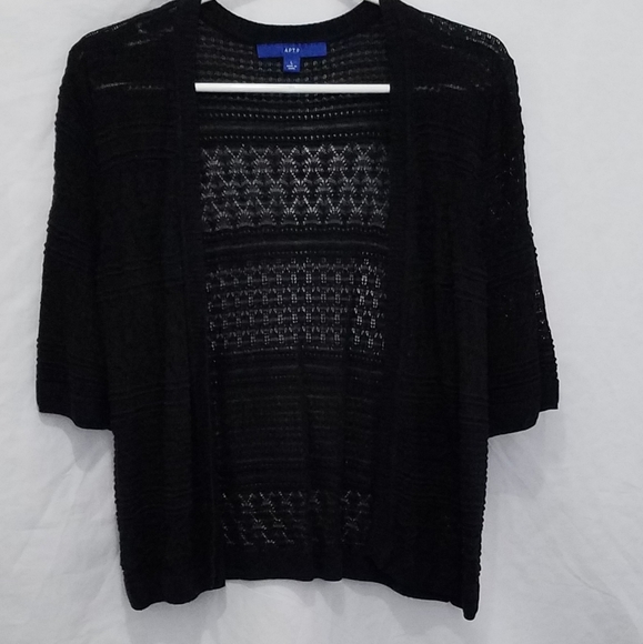 Short Sleeve Crochet Cardigan - Picture 1 of 6